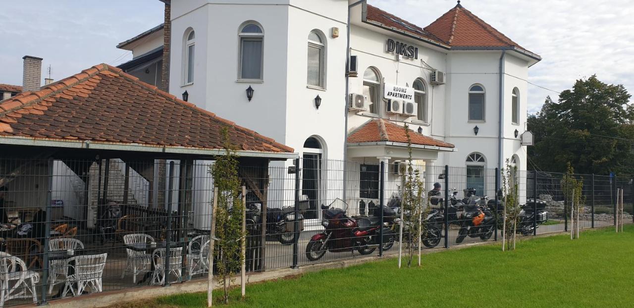 Apartmani Diksi זרנג'נין מראה חיצוני תמונה