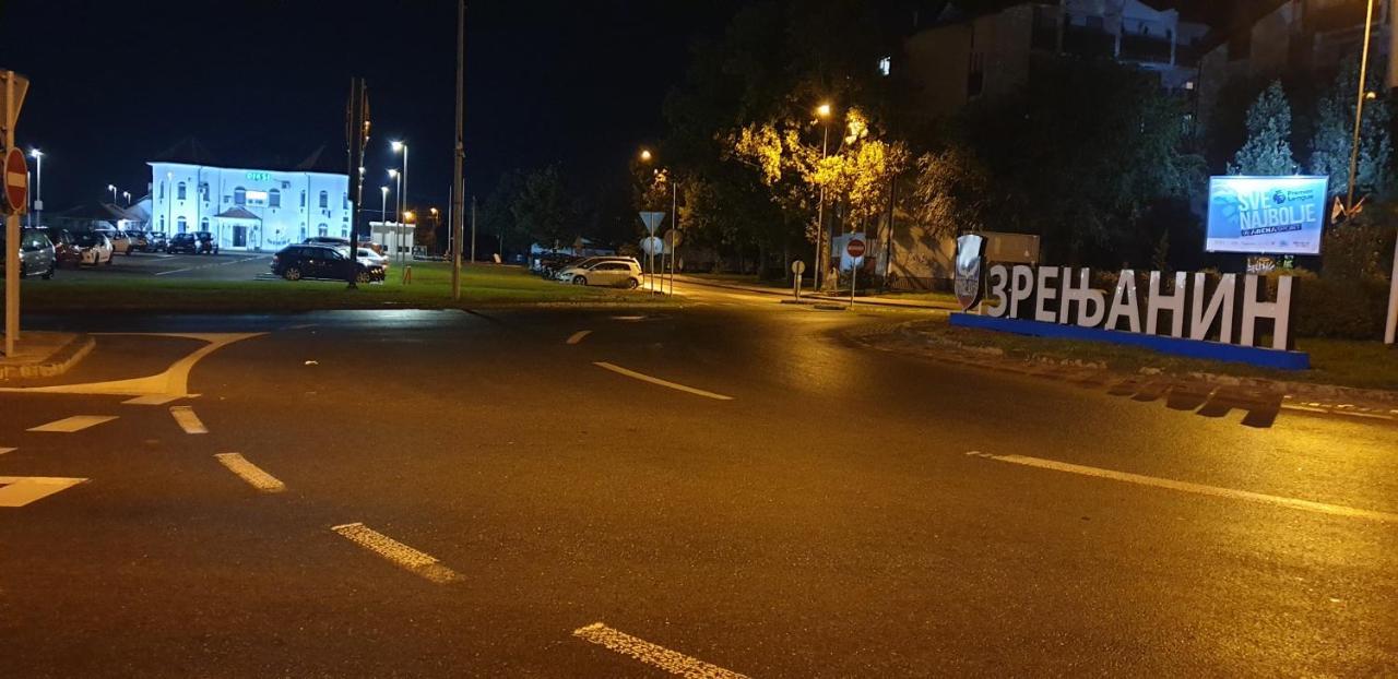Apartmani Diksi זרנג'נין מראה חיצוני תמונה