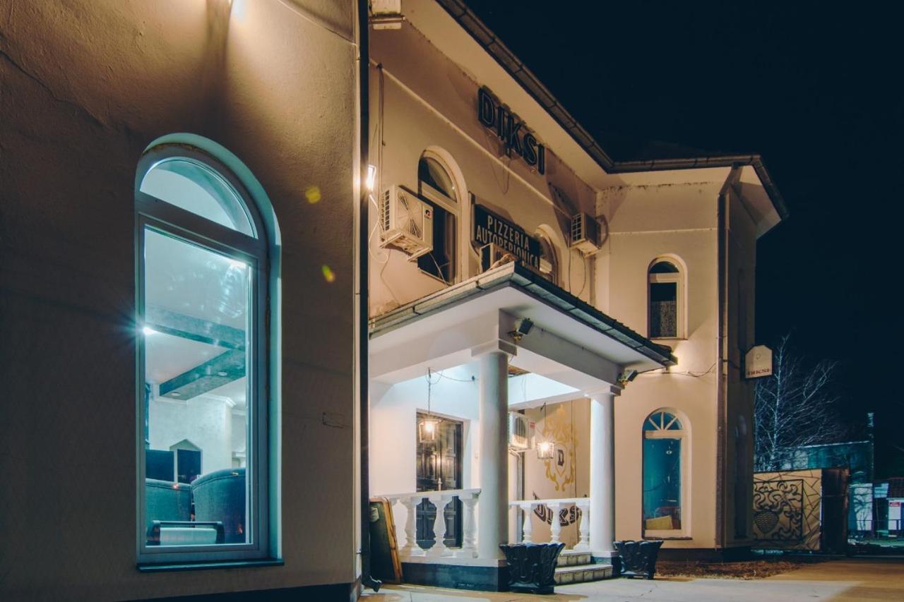 Apartmani Diksi זרנג'נין מראה חיצוני תמונה