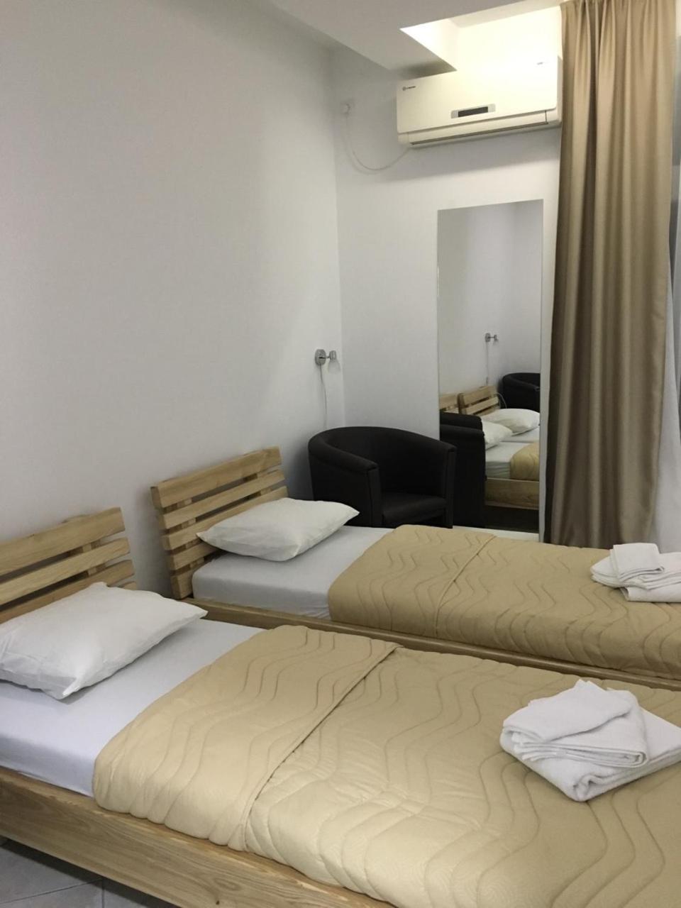 Apartmani Diksi זרנג'נין מראה חיצוני תמונה