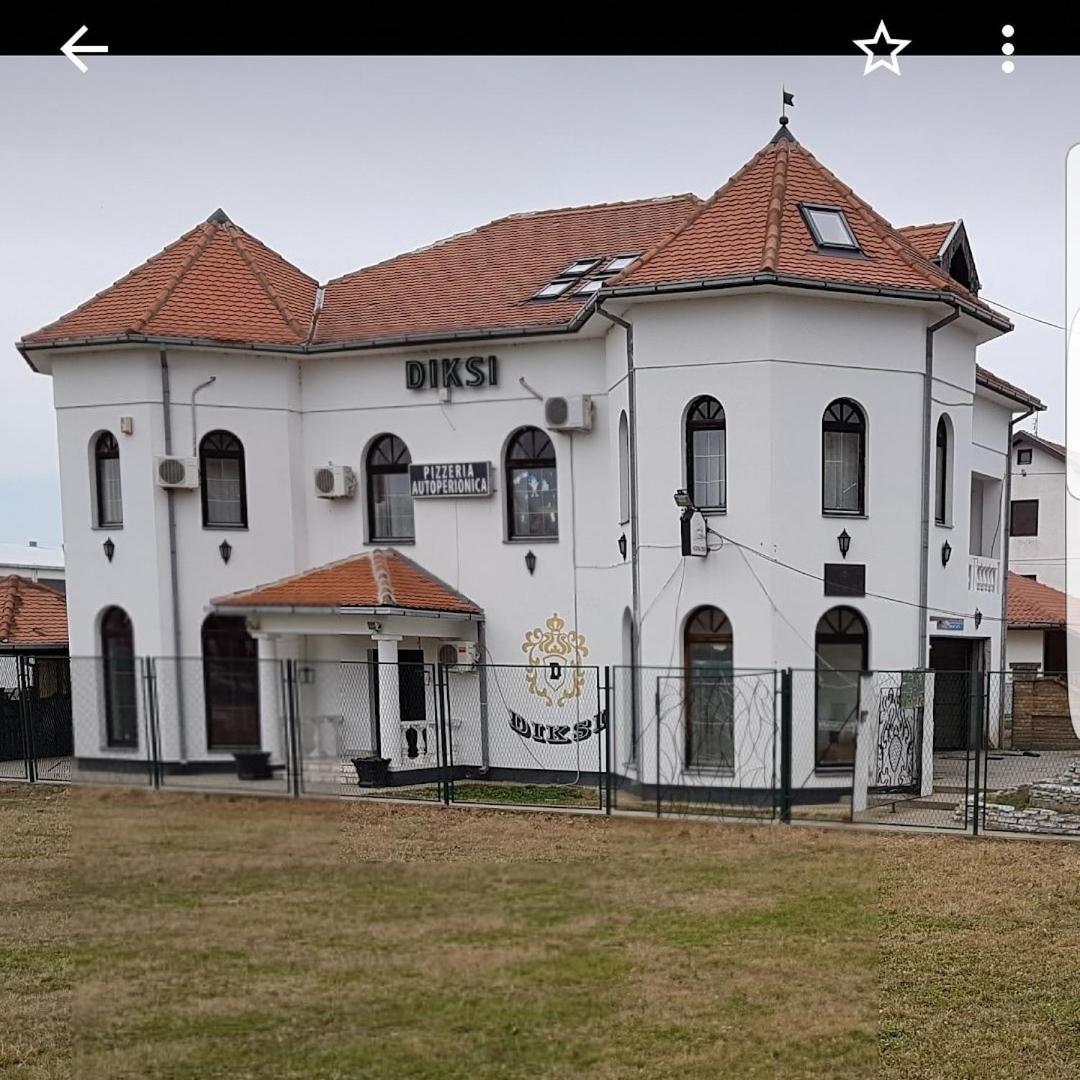 Apartmani Diksi זרנג'נין מראה חיצוני תמונה