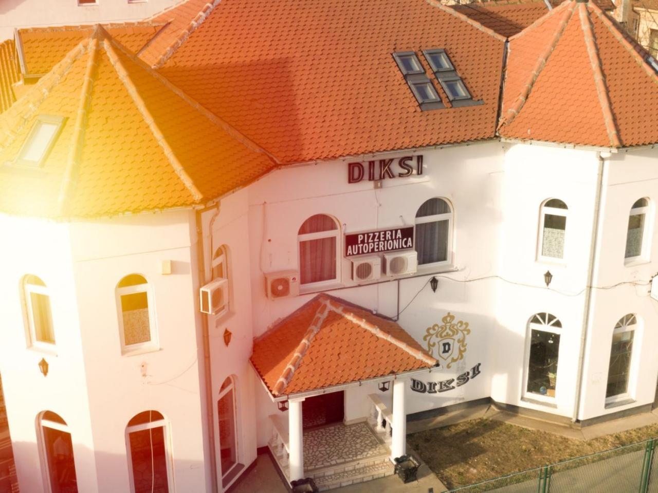 Apartmani Diksi זרנג'נין מראה חיצוני תמונה