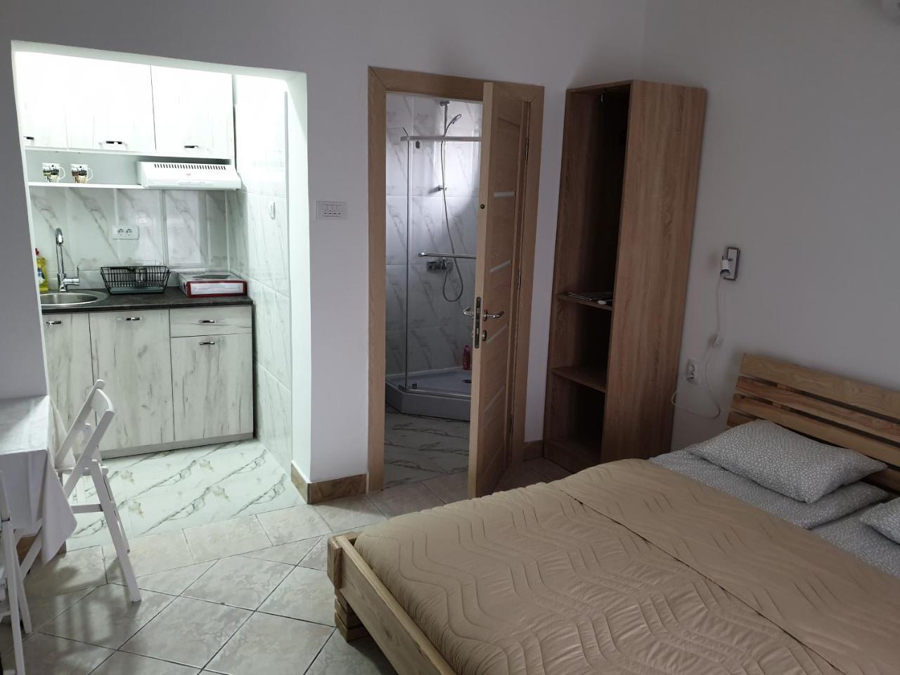 Apartmani Diksi זרנג'נין מראה חיצוני תמונה