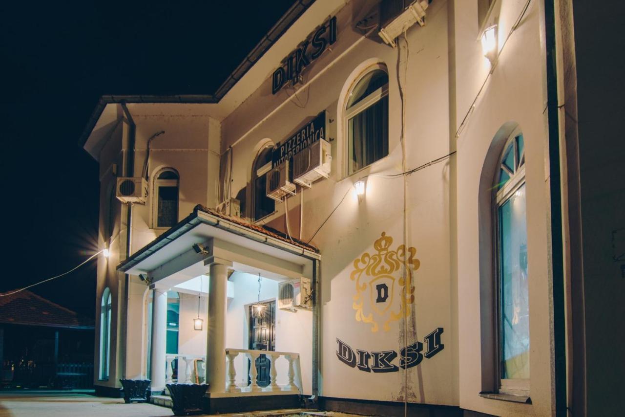 Apartmani Diksi זרנג'נין מראה חיצוני תמונה