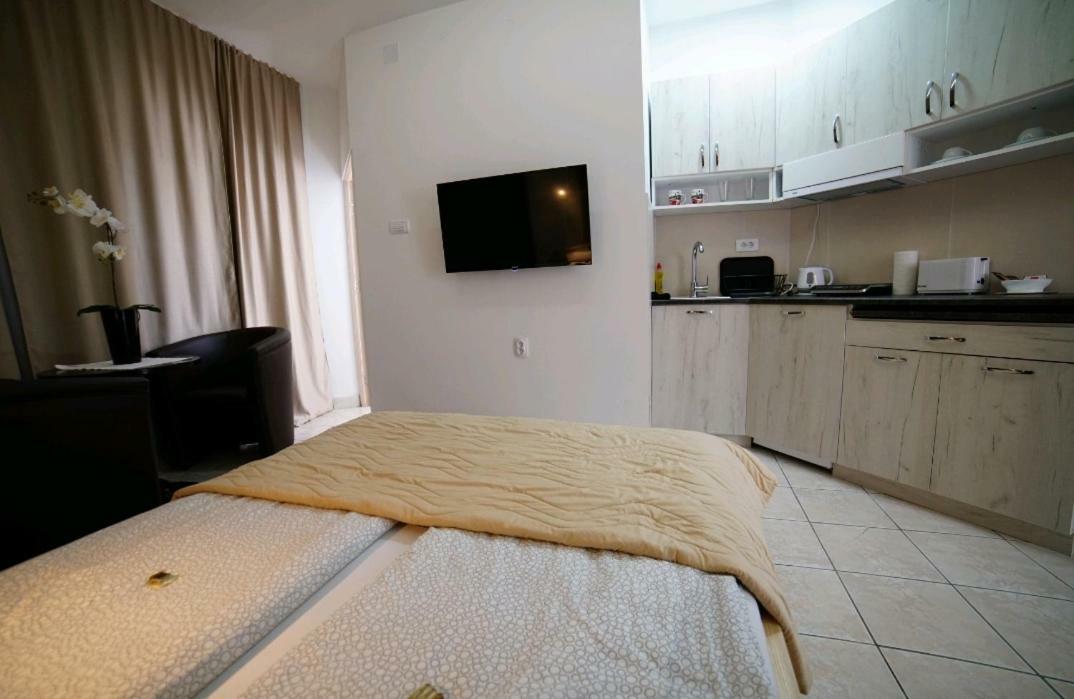 Apartmani Diksi זרנג'נין מראה חיצוני תמונה