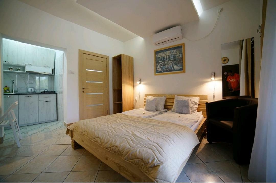 Apartmani Diksi זרנג'נין מראה חיצוני תמונה