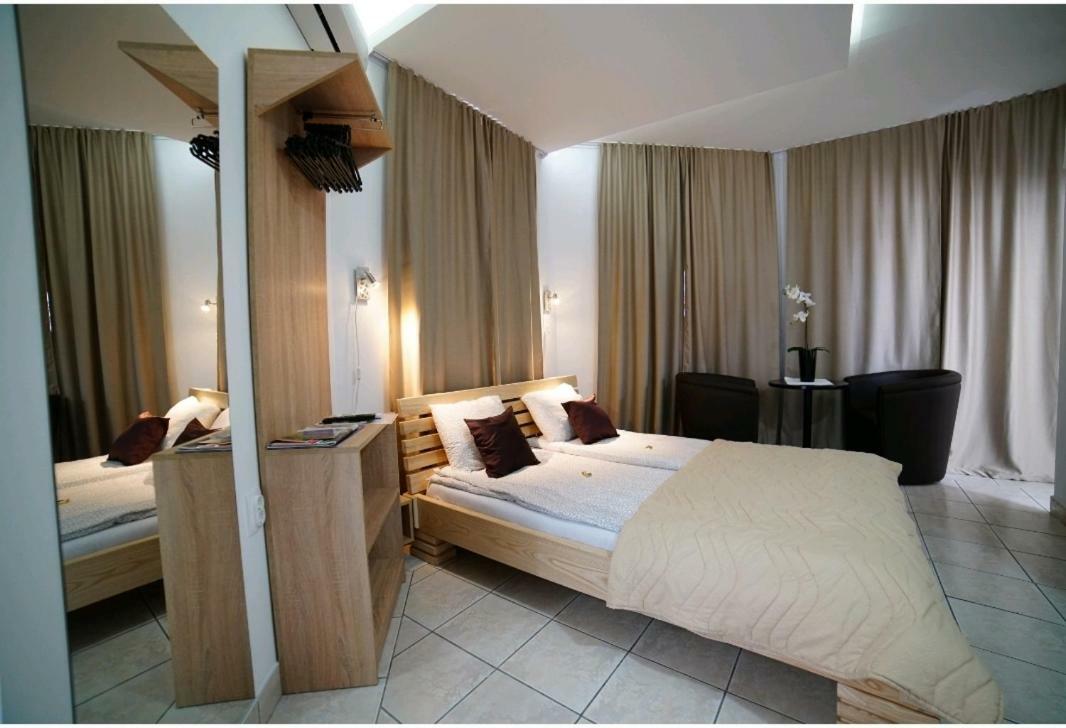Apartmani Diksi זרנג'נין מראה חיצוני תמונה